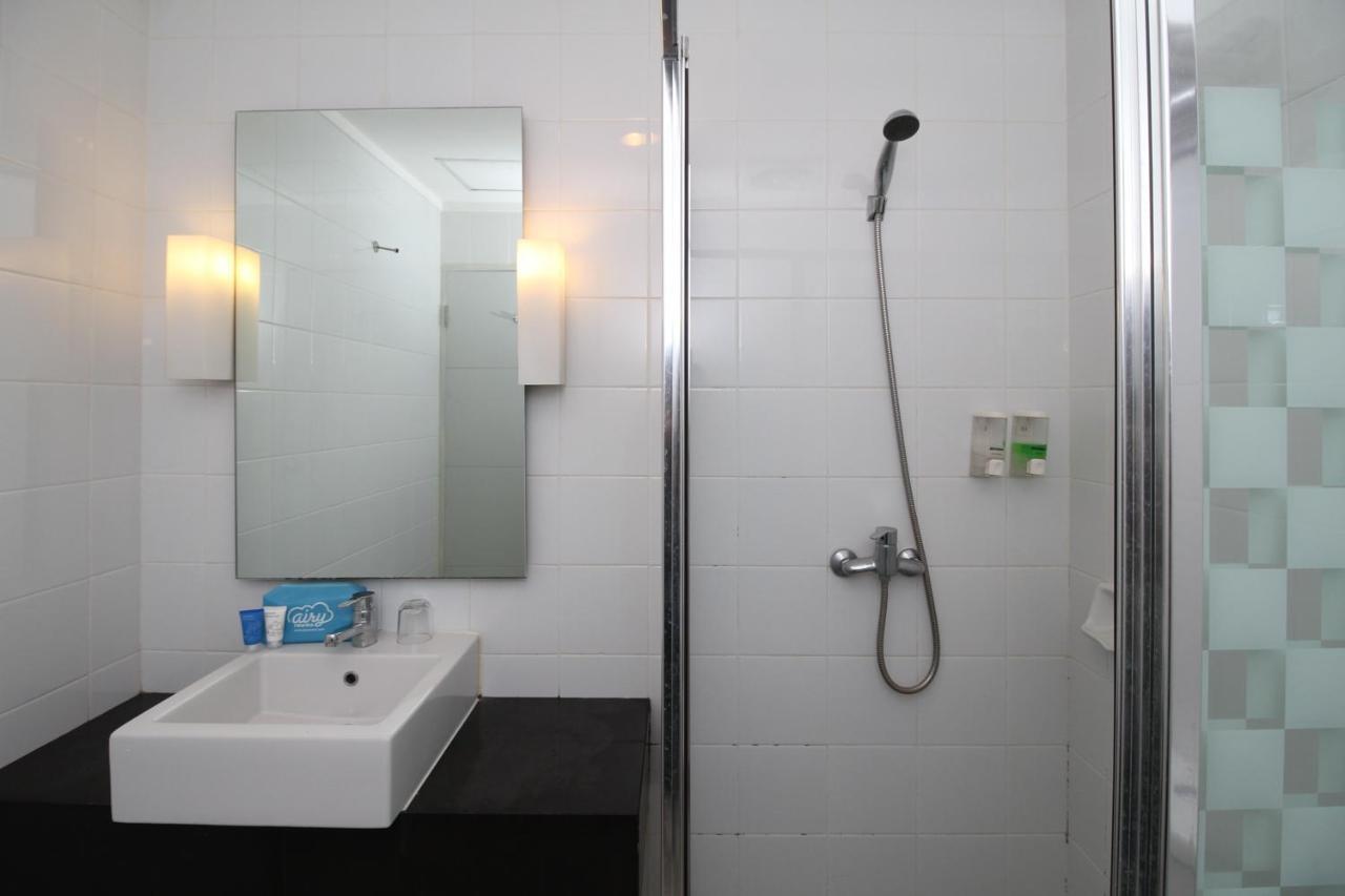 Airy Glodok Pinangsia Raya Jakarta Hotel Bagian luar foto